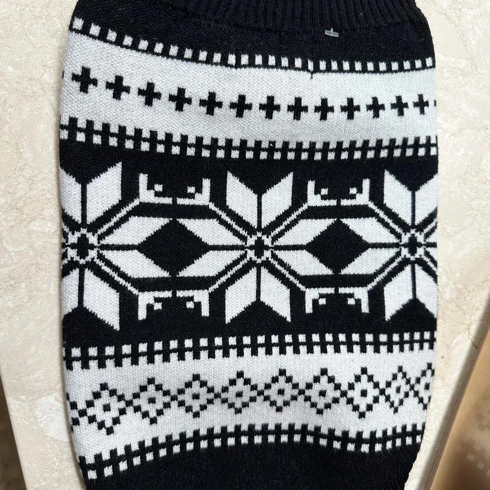 Nicole Miller Sweater Set Black Snowflake Matching Small Dog Sweater NEW large